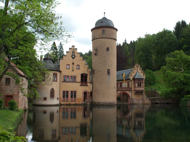 Vorschaubild Ansicht Schloss Mespelbrunn (Titelfoto)