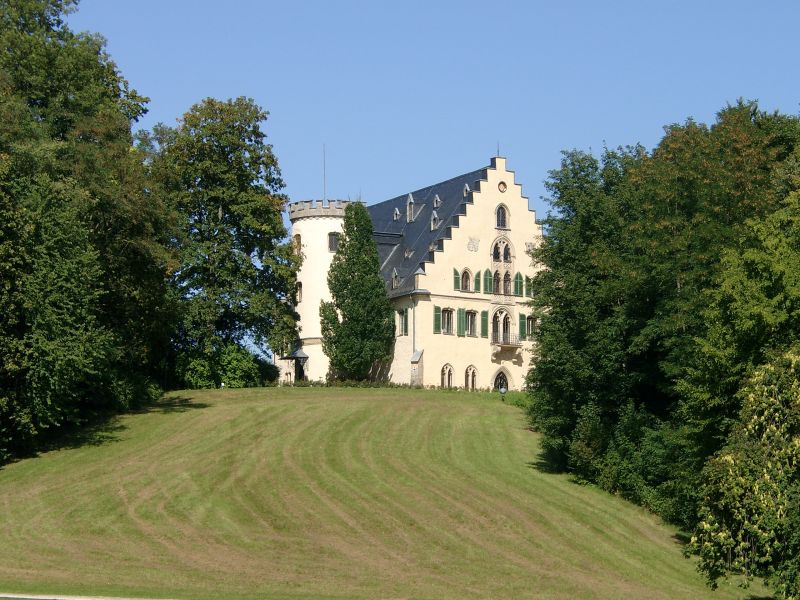 Schloss Rosenau
