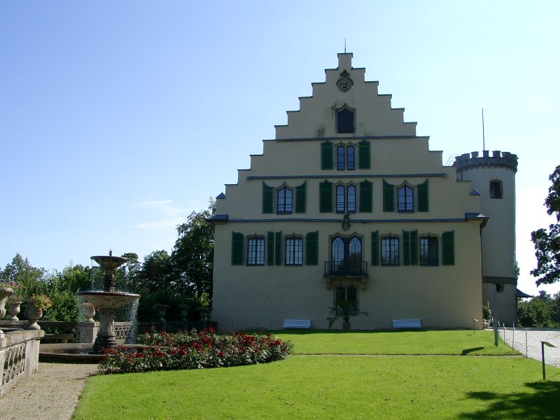 Schloss Rosenau
