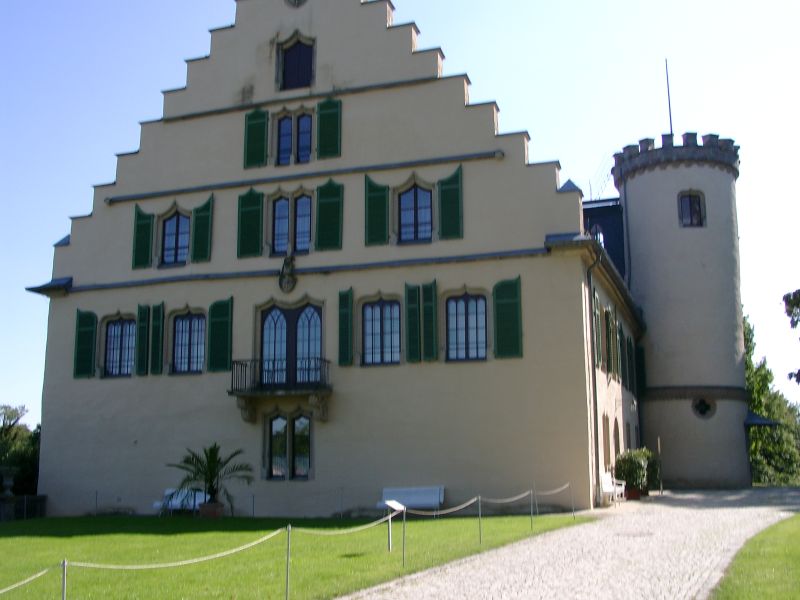Schloss Rosenau