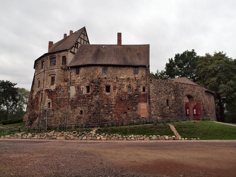 Burg Rolau