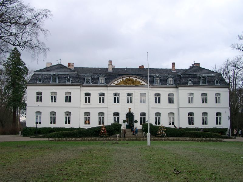Vorschaubild Ansicht Schloss Weissenhaus (Titelfoto)